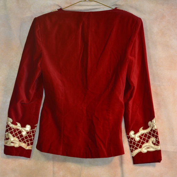 REd Velvet Blazer Embellished in Gold Applicae Sz 38 /M - Picture 6 of 10